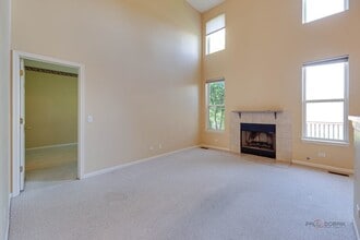 717 Sarah Ln in Northbrook, IL - Building Photo - Building Photo