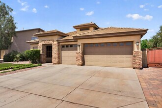 8812 West Myrtle Ave in Glendale, AZ - Building Photo - Building Photo