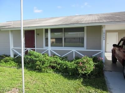 19369 Coraltree Ct in Lehigh Acres, FL - Building Photo