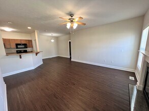 3020 E Stillwater Lndg, Unit 104 in Urbana, IL - Building Photo - Building Photo