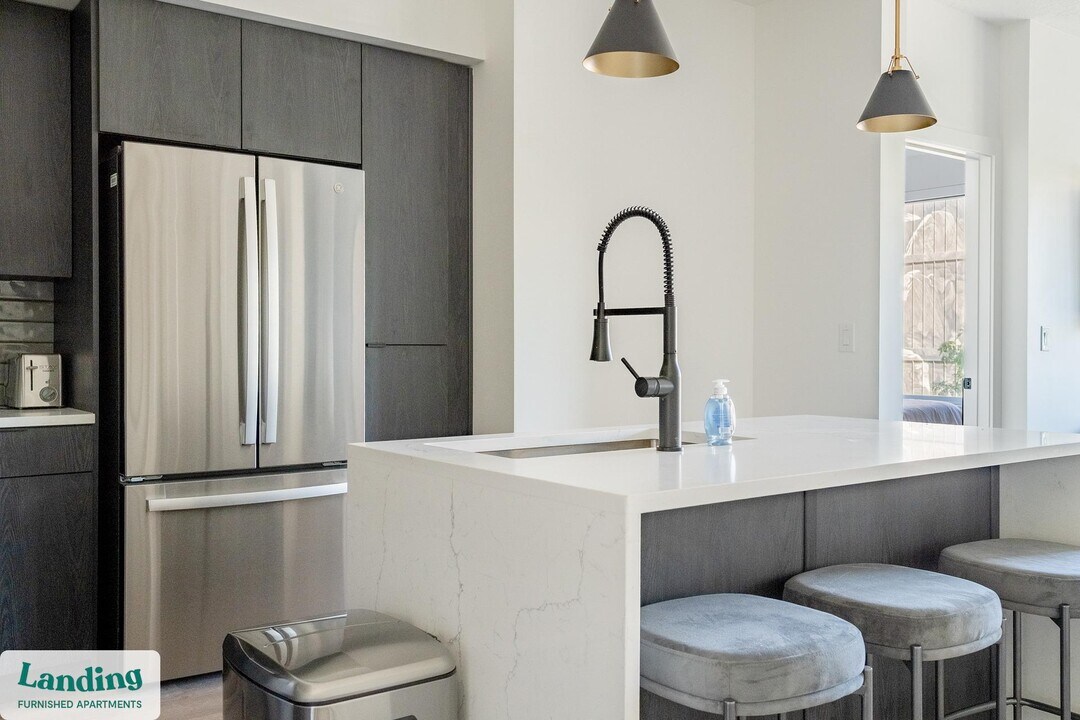 357 E 500 S in Salt Lake City, UT - Building Photo