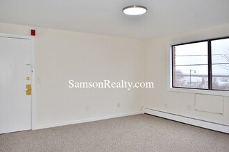 25 Waterman Ave in East Providence, RI - Building Photo - Building Photo