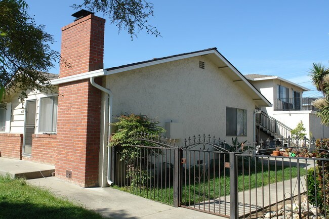 419 Greendale Way in San Jose, CA - Building Photo - Building Photo