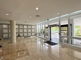 7441 Wayne Ave, Unit 4K in Miami, FL - Building Photo