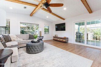 16 Norberta Way in Jacksonville Beach, FL - Building Photo - Building Photo