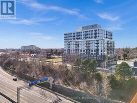 7437 Kingston Rd in Toronto, ON - Building Photo