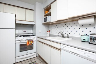 1209 Island Dr in Ann Arbor, MI - Building Photo - Building Photo