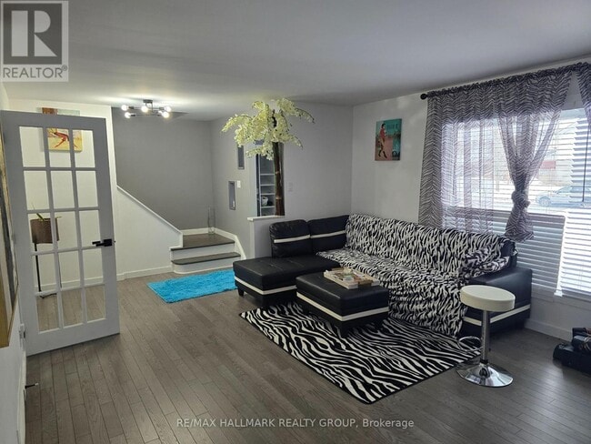 2706 Hickson Crescent in Ottawa, ON - Building Photo - Building Photo