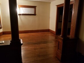 720 W 9th St in Waterloo, IA - Building Photo - Building Photo