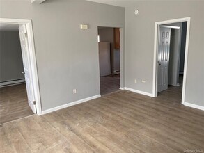 104 River Ave in Patchogue, NY - Building Photo - Building Photo