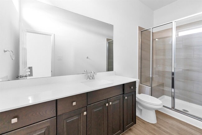 property at 1426 Northwood Blf Ln