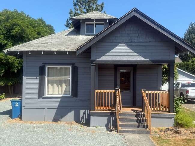 17807 W Main St in Monroe, WA - Building Photo - Building Photo