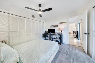 11913 SW 11th Ct in Davie, FL - Building Photo - Building Photo