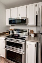 14605 NE 81st St in Redmond, WA - Building Photo - Building Photo