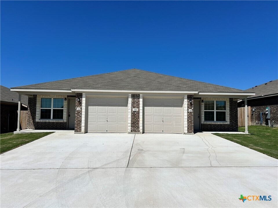 114 Dolphin Dr in Temple, TX - Building Photo