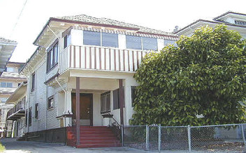 252 Wayne Ave in Oakland, CA - Building Photo - Building Photo