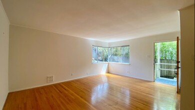 1704 Pleasant Valley Ave in Oakland, CA - Building Photo - Building Photo