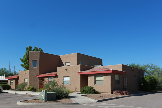 6145-6147 E Fairmount St in Tucson, AZ - Building Photo - Building Photo