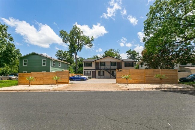 3460 Willowrun Dr in Austin, TX - Building Photo - Building Photo