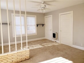 402 N Augusta St in Dallas, TX - Building Photo - Building Photo