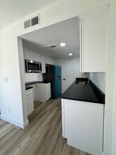 10229 N 8th St in Phoenix, AZ - Building Photo - Building Photo