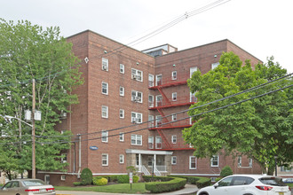 Hudson Ridge Apartments in North Bergen, NJ - Building Photo - Building Photo