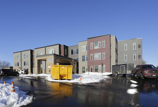 Cornerstone Creek in Golden Valley, MN - Building Photo - Building Photo