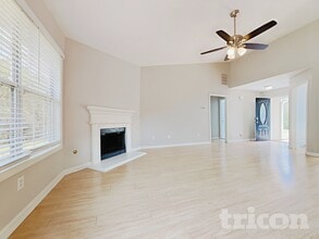 2570 Harbins Mill Dr in Dacula, GA - Foto de edificio - Building Photo