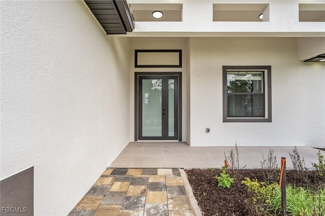 928 Milwaukee Blvd in Lehigh Acres, FL - Building Photo - Building Photo