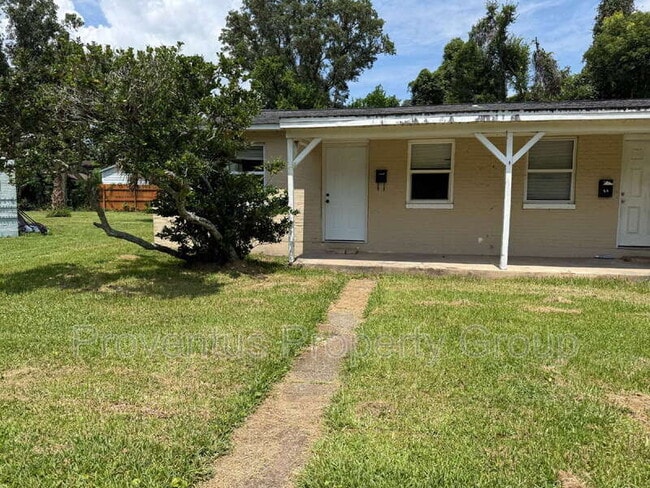 property at 4 Rowland Ct