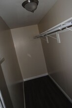 10429 Enger St in Bakersfield, CA - Building Photo - Building Photo