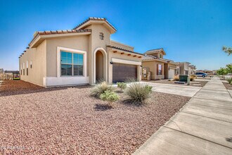 13409 Carterton Ave in Horizon City, TX - Building Photo - Building Photo