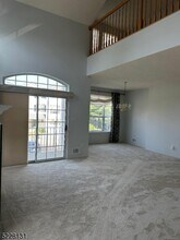 82 Hancock Dr in Morristown, NJ - Building Photo - Building Photo