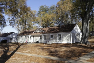 Camp Croft Court in Spartanburg, SC - Building Photo - Building Photo