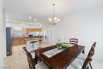 2865 SW 25th Ave in Cape Coral, FL - Building Photo - Building Photo