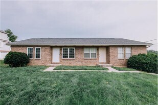 1930 Independence Rd in Independence, KY - Building Photo