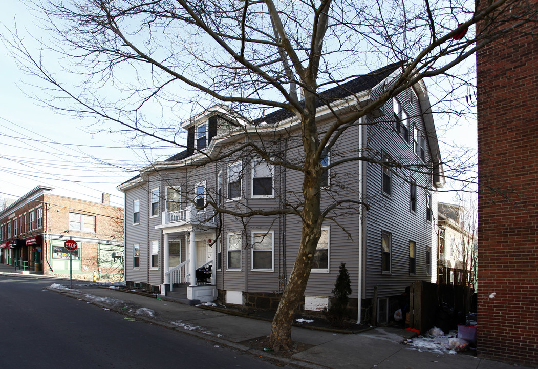 27 Salem St in Salem, MA - Foto de edificio