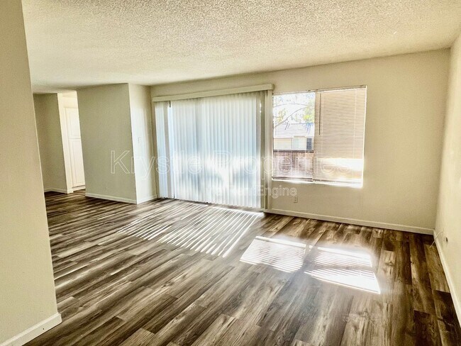 355 Parkview Terrace, Unit Apt H5 in Vallejo, CA - Foto de edificio - Building Photo