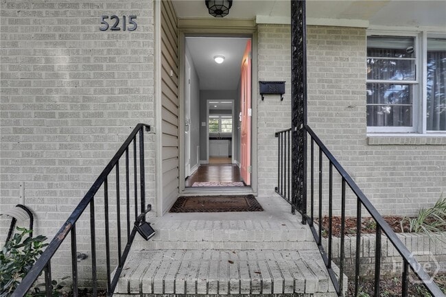 5215 Habersham St in Savannah, GA - Foto de edificio - Building Photo