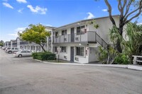 1810 E Oakland Park Blvd, Unit 1 in Fort Lauderdale, FL - Building Photo - Building Photo