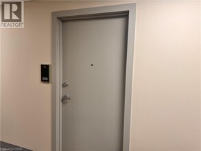 1100 Lackner Pl in Kitchener, ON - Building Photo - Building Photo