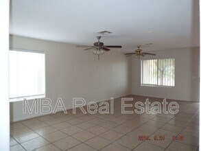 1934 E Pueblo Ave in Phoenix, AZ - Building Photo - Building Photo