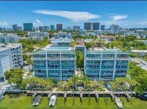 9940 W Bay Harbor Dr in Bay Harbor Islands, FL - Building Photo - Building Photo