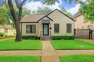 6119 Fordham St in Houston, TX - Building Photo