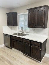 1605 River Bluff Dr in Reedley, CA - Building Photo - Building Photo