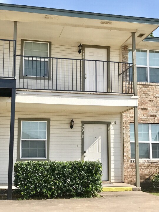 2322 Breezy Dr in Waco, TX - Building Photo