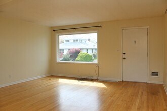 20-26 NE 56th Ave in Portland, OR - Building Photo - Building Photo