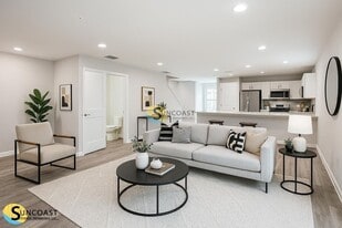 3821 SW 43rd Ct, Unit 207 in Ocala, FL - Building Photo