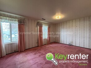 5124 N 48th St in Tacoma, WA - Building Photo - Building Photo