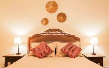 94 W Cedar St, Unit 1 in Boston, MA - Building Photo - Building Photo